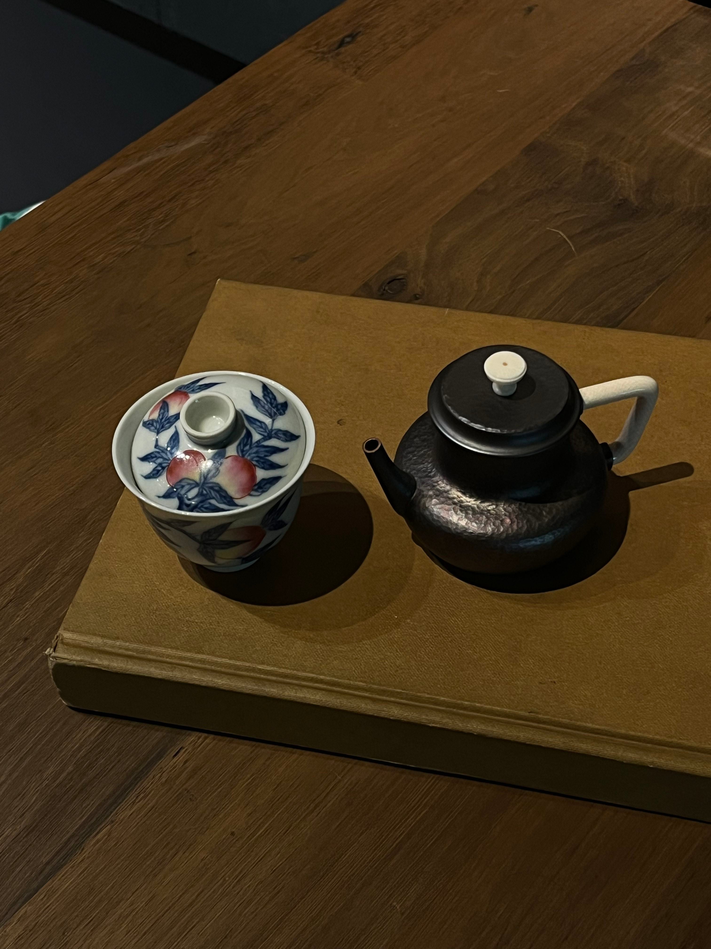 Handcrafted Handle Teapot by Jiang Zao