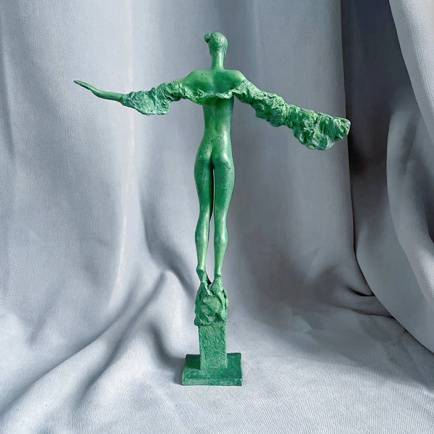 Angel Sculpture – A Masterpiece of Grace and Timeless Classical Beauty