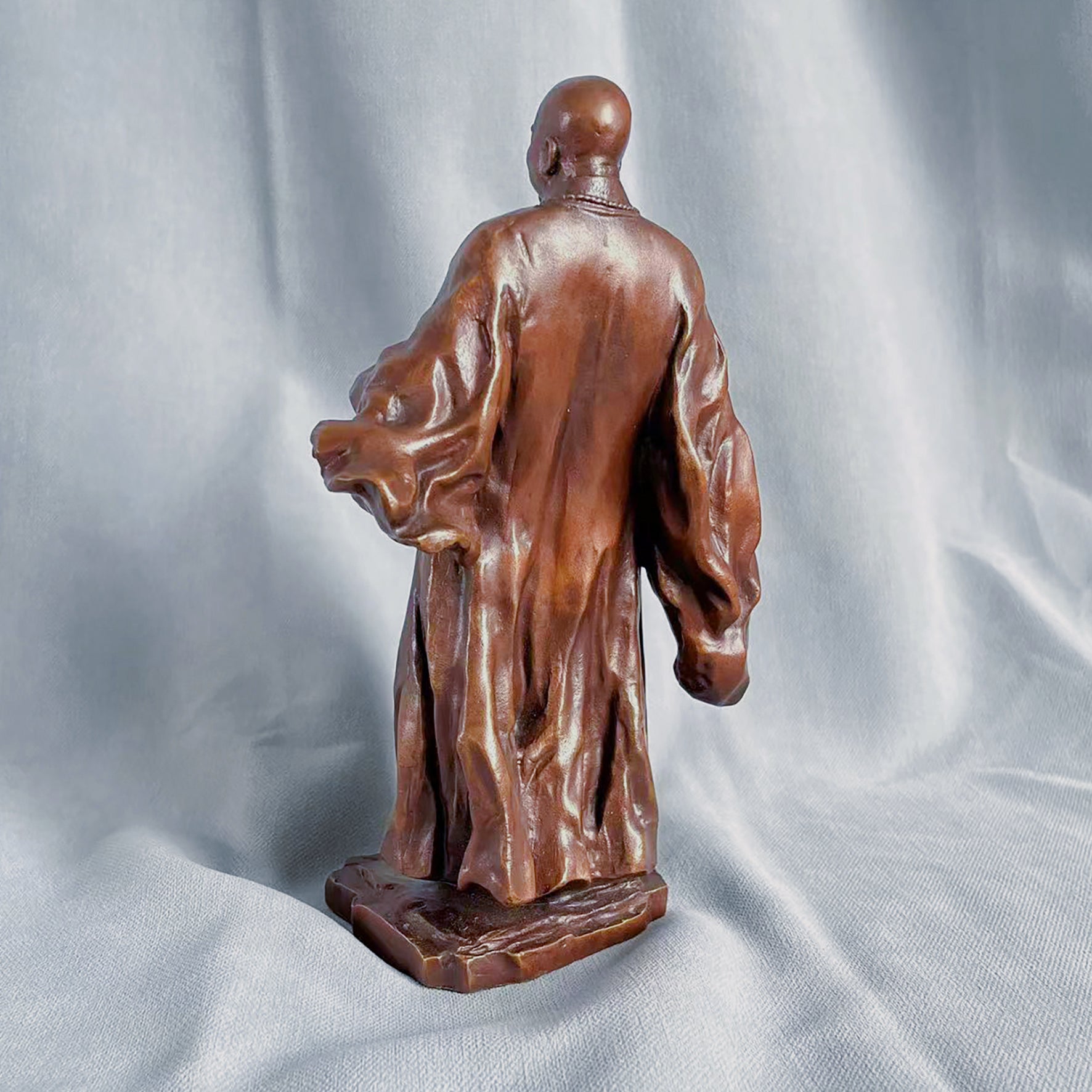 Venerable Master Hsing Yun Bronze Sculpture – A Contemporary Tribute to a Buddhist Leader