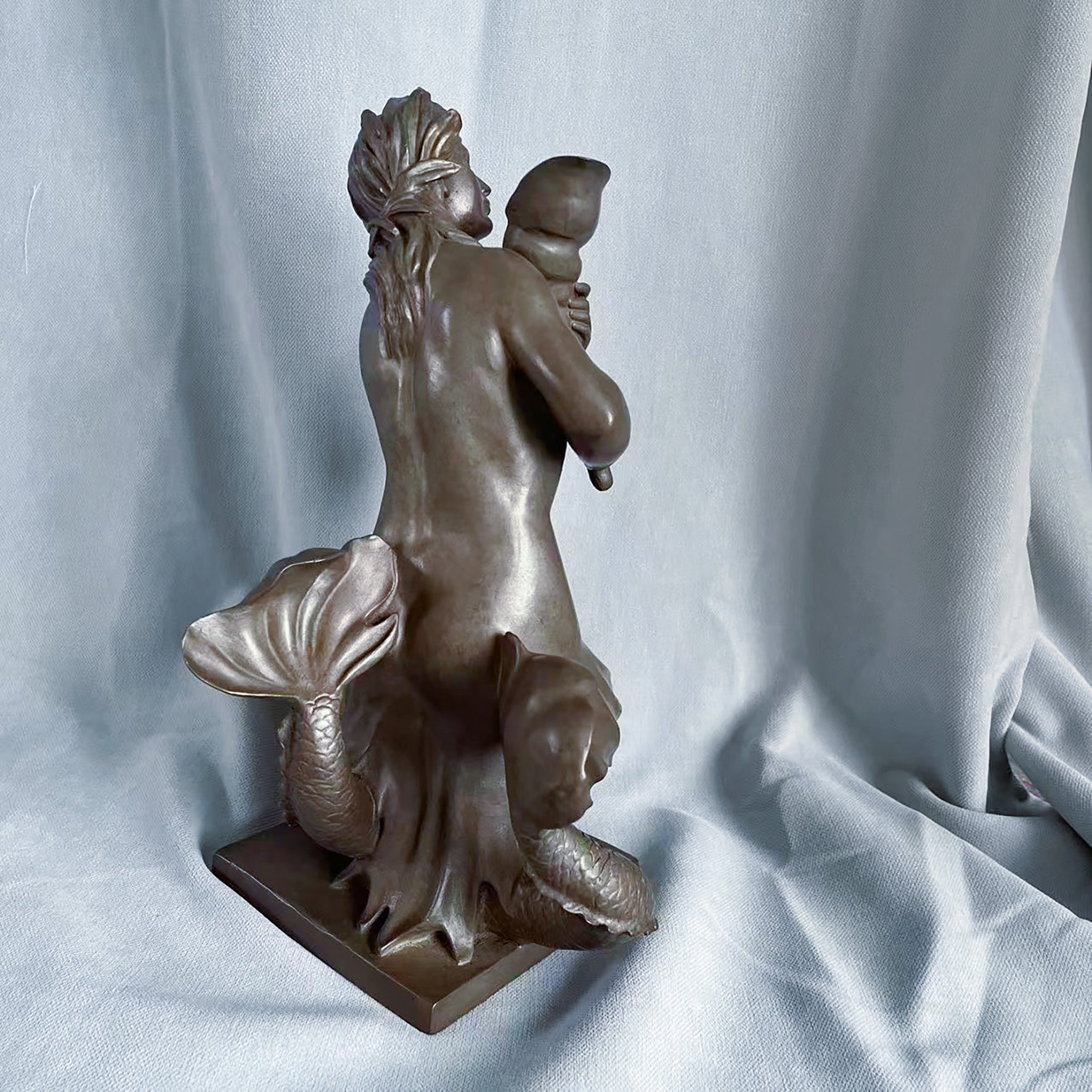 Contemporary Mermaid Sculpture – Elegant Myth-Inspired Home Décor