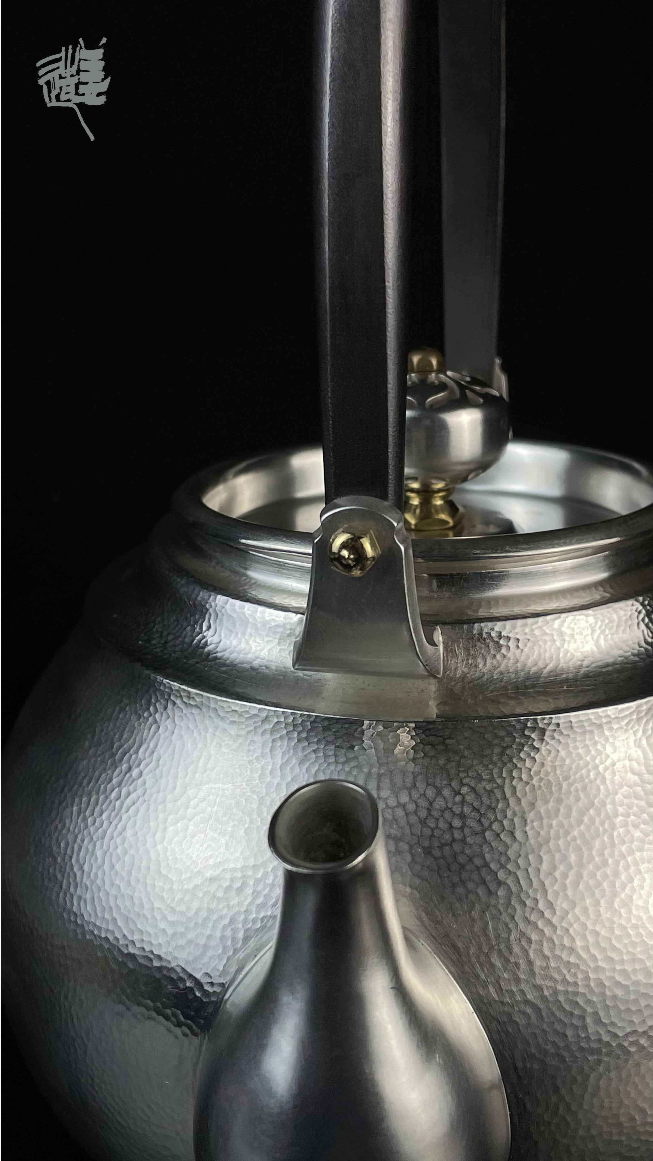Plain Silver Pot | A Study in Simplicity and Forged Form