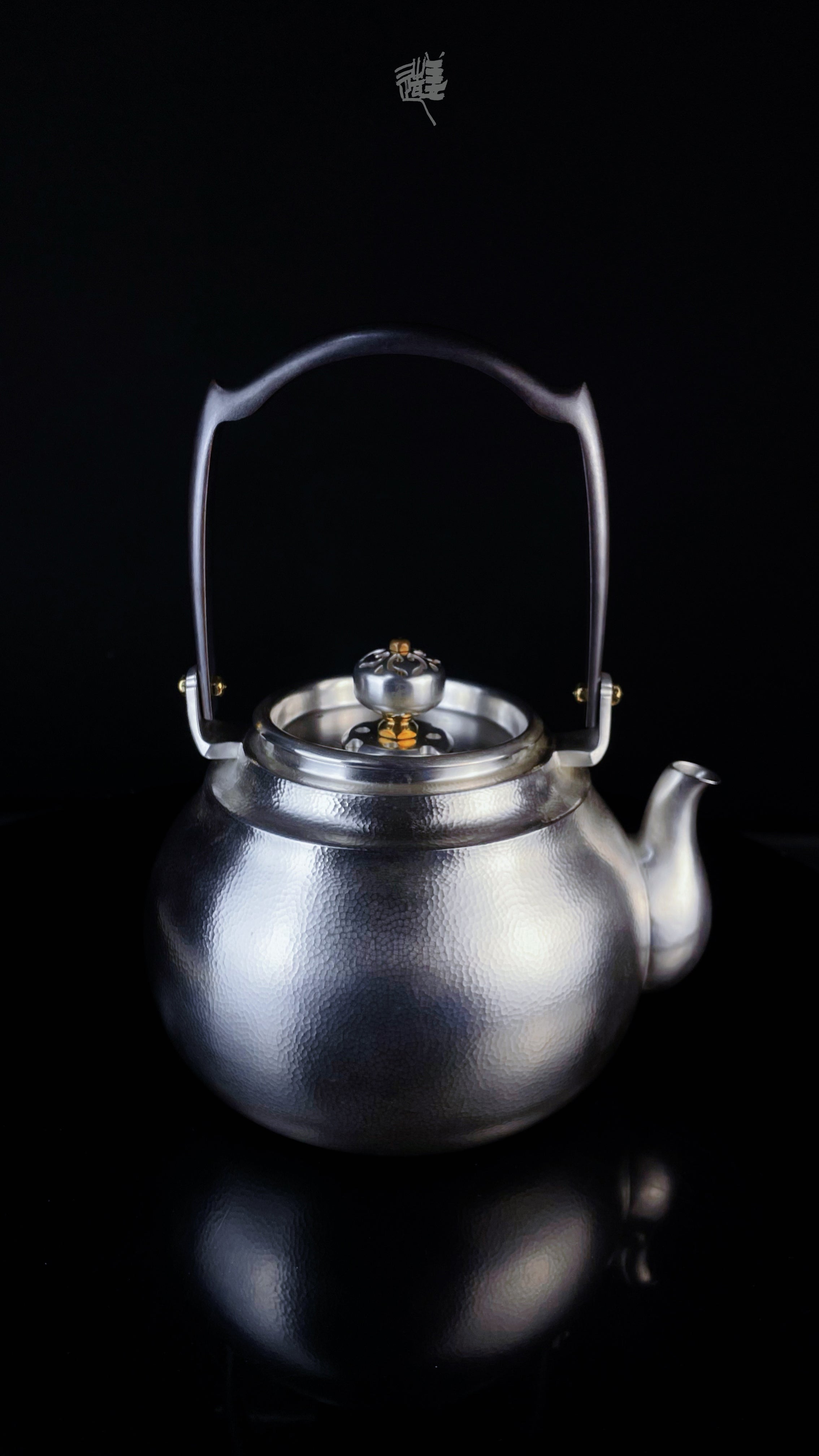 Plain Silver Pot | A Study in Simplicity and Forged Form