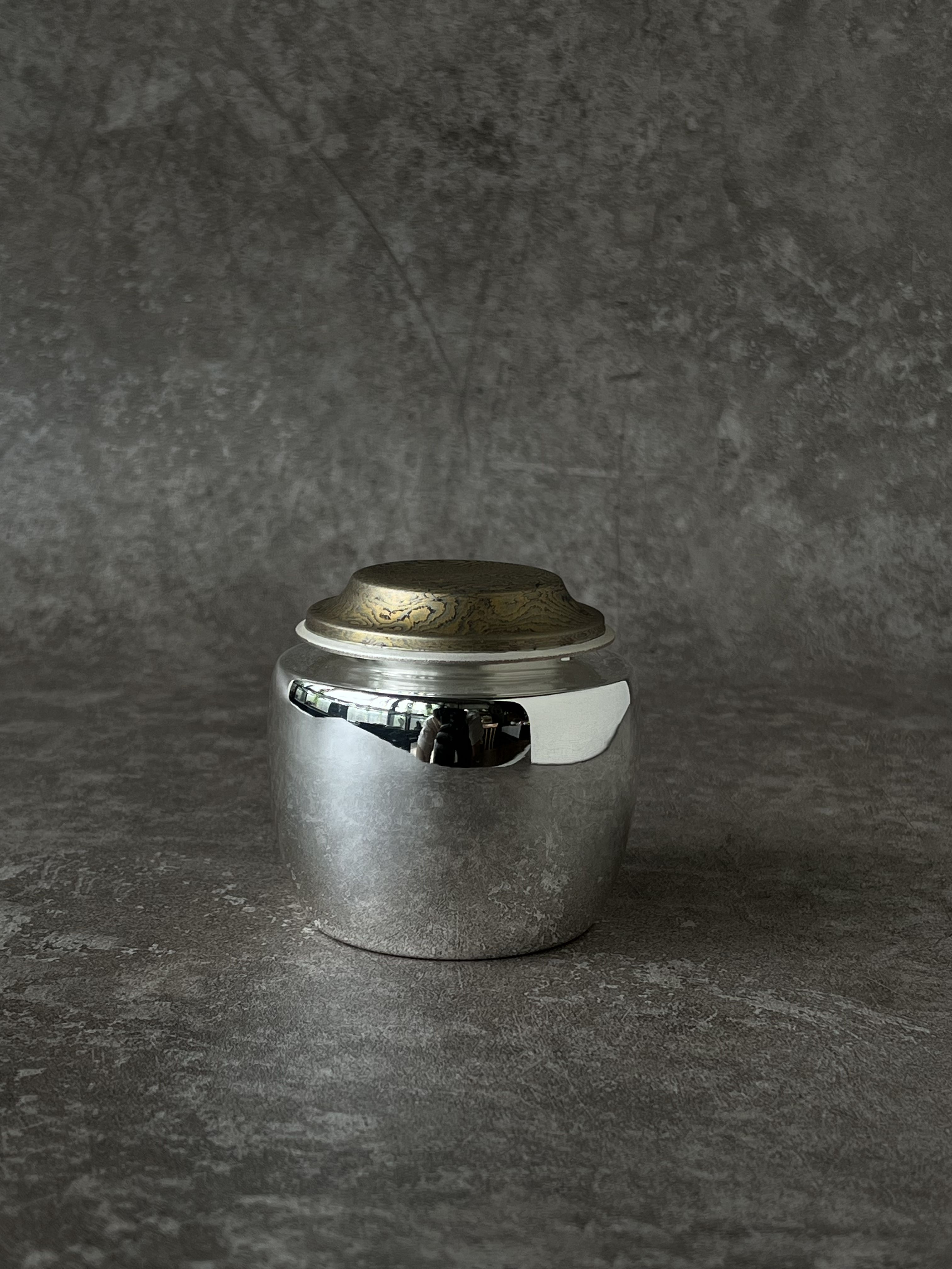 Cloud Amber — Handcrafted Yunpo Silver Tea Caddy with Mokume-gane Lid