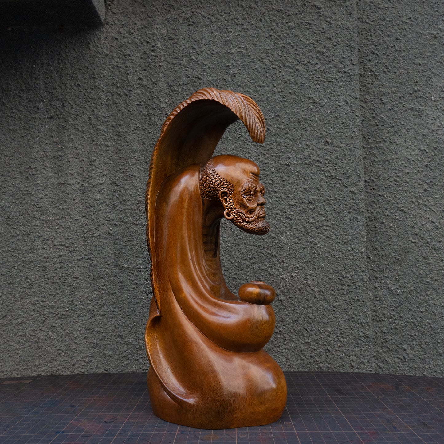 Bodhidharma’s Reed Crossing – Exquisite Golden Nanmu Wood Carving