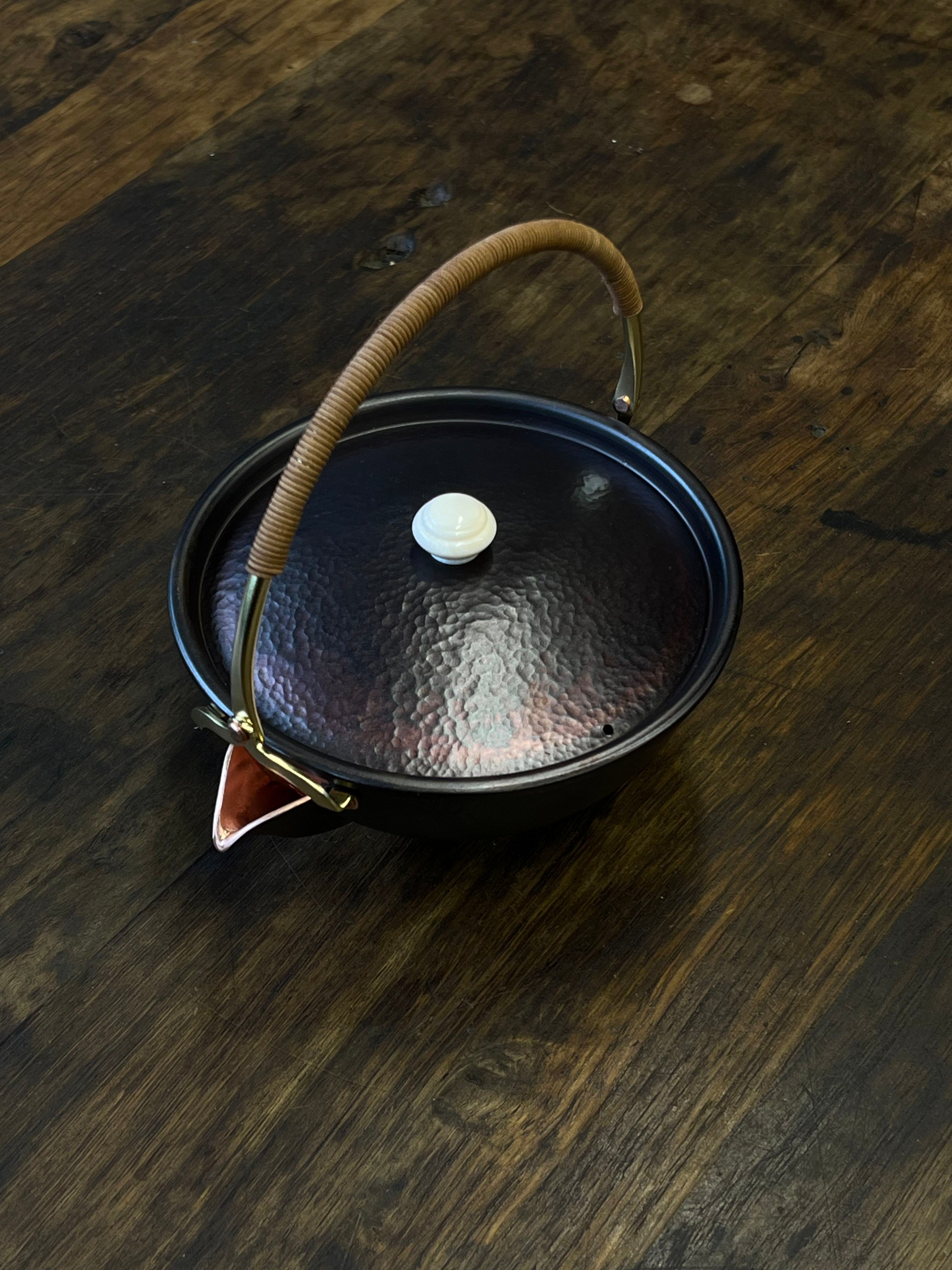 The Beam-Raising Teapot — A Handcrafted Masterpiece by Jiang Zao