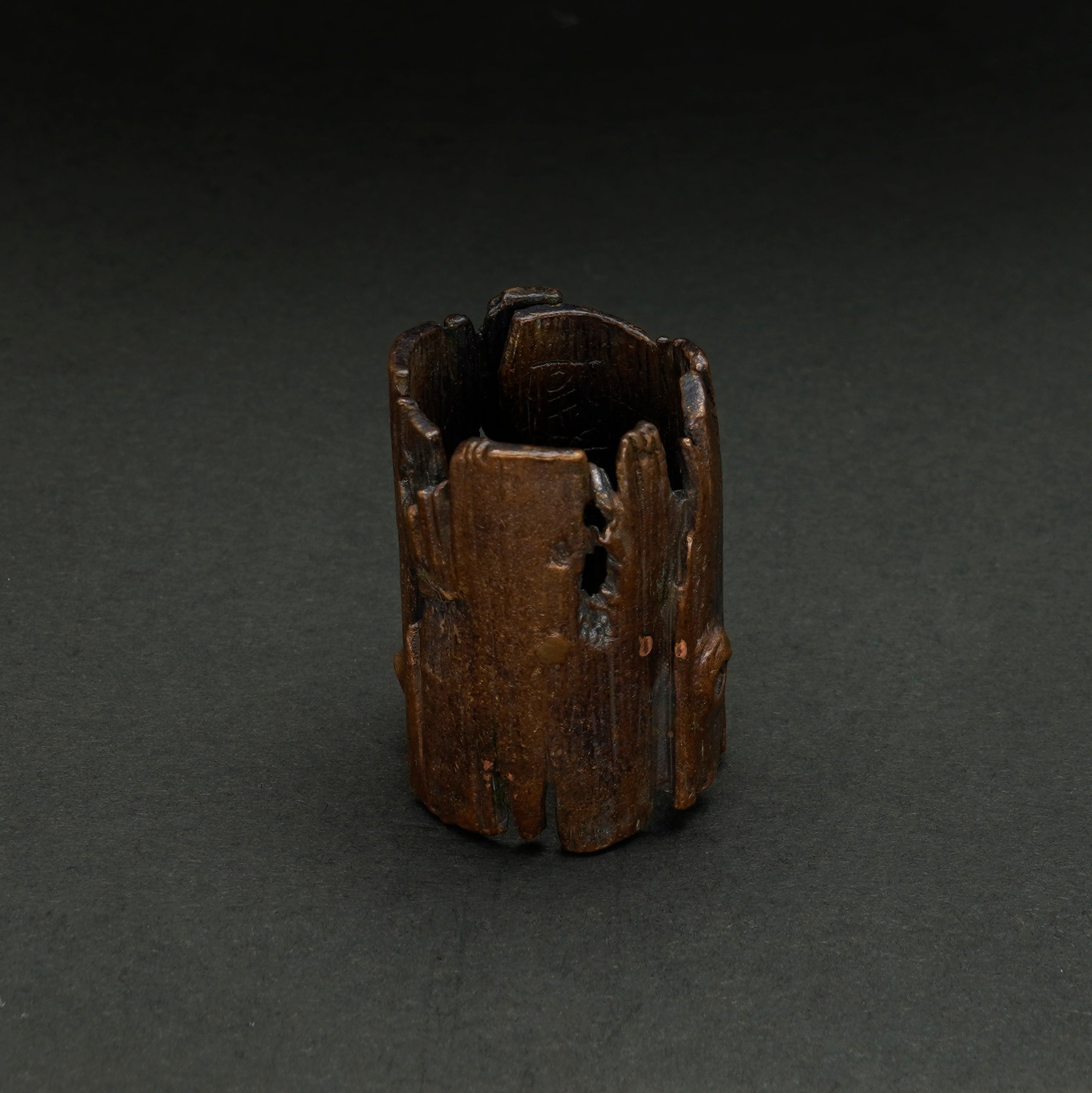 Iron Tea Lid Rest — Bark-Inspired Design