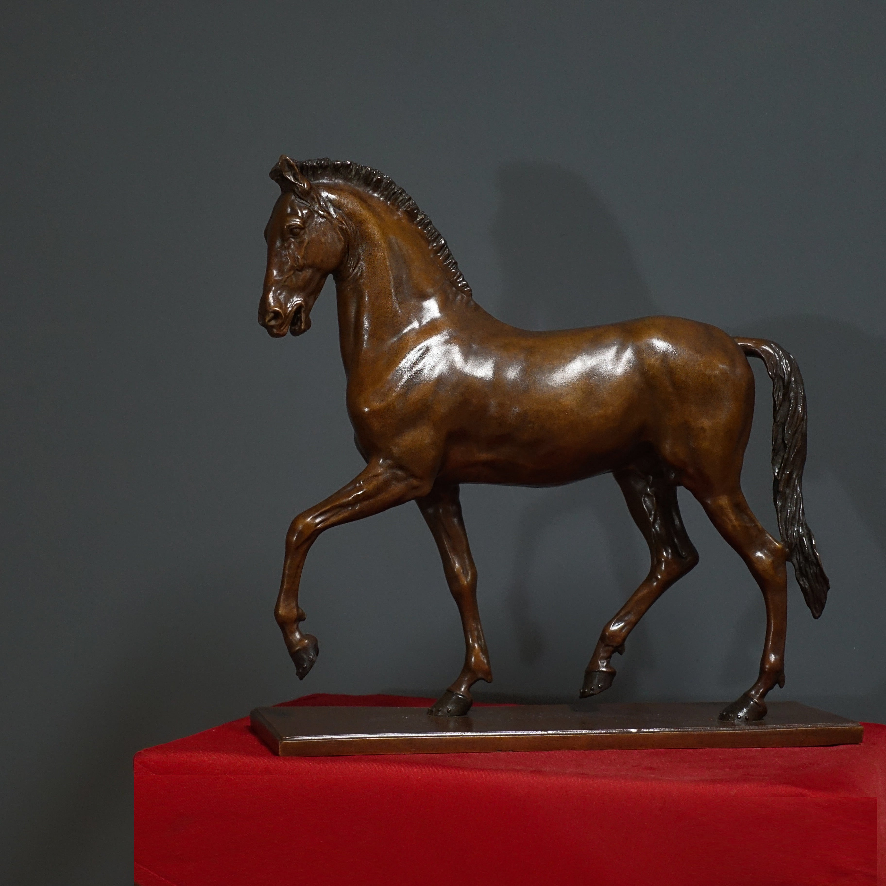 Leonardo da Vinci Bronze Horse Sculpture - A Masterpiece by Renowned Artist