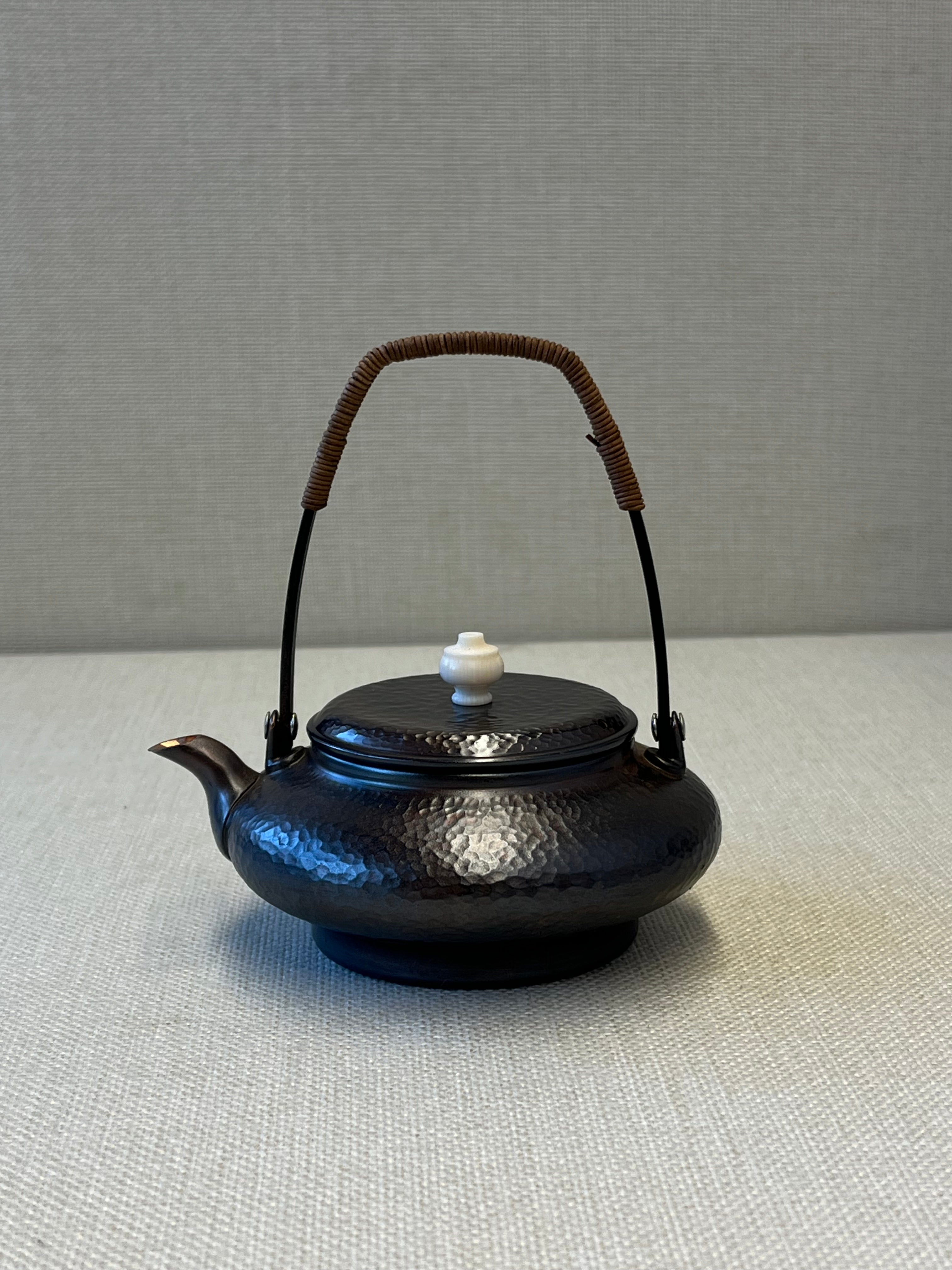 Handcrafted Beam-Raising Teapot by Jiang Zao